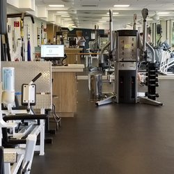 AdventHealth Sports Med & Rehab - Here with the tools to help you feel strong.