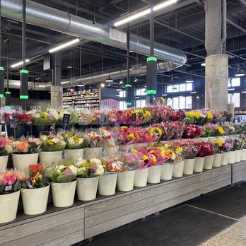 Bridge Street Market - Grocery Near Me - Grand Rapids, Michigan