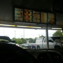 Wow what a old school drive in and dive. Always get there coney sauce  on the side  .  this was my 1st time here