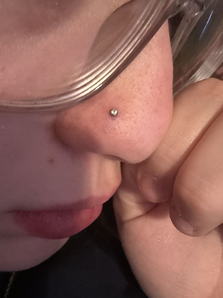 Electric Steel Body Jewelry and Piercing Studio Logo