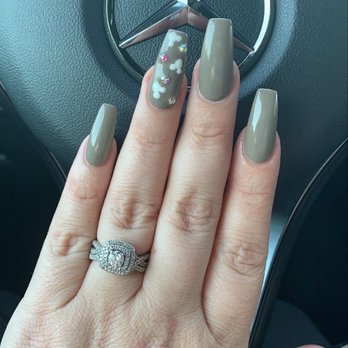 Luxury Nail Spa - Disneyland in September so went simple with army green. - Nail Salons Near Me - Tracy, California Luxury Nail Spa - Disneyland in September so went simple with army green. - Nail Salons Near Me - Tracy, California
