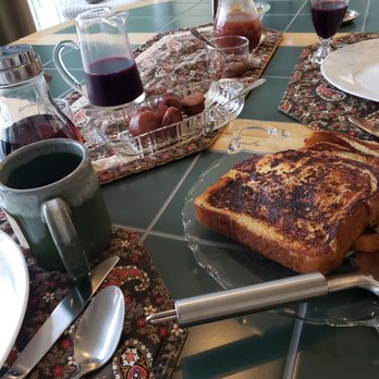 Los Gatos Bed & Breakfast - Bed & Breakfast Near Me - Penn Yan, New York Los Gatos Bed & Breakfast - Bed & Breakfast Near Me - Penn Yan, New York