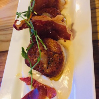 Ricardo's Kitchen + Bar - Scallops with crispy prosciutto - Steakhouses Near Me - Lacey, Washington