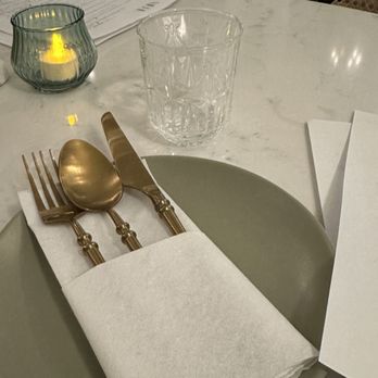 Lantern House Kitchen & Bar - Asian Fusion Near Me - Reston, Virginia
