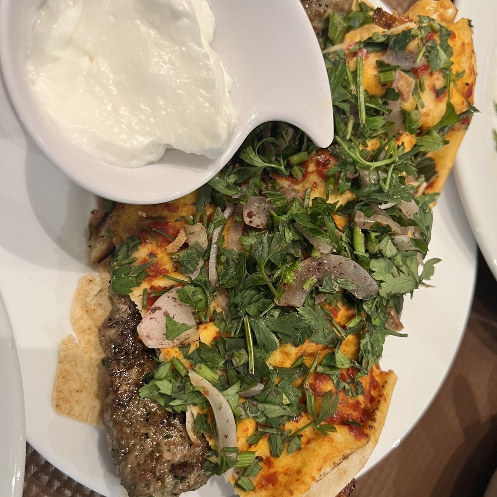 Le Grand Phénicien - Chicken and beef part of €34 for 2 - Lebanese Near Me - Paris, 75 Le Grand Phénicien - Chicken and beef part of €34 for 2 - Lebanese Near Me - Paris, 75