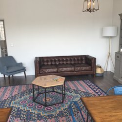 Academia Institute of Language and Culture - A comfortable place for an after school program or adult class. Creative writing? French? English Literature? So many options!