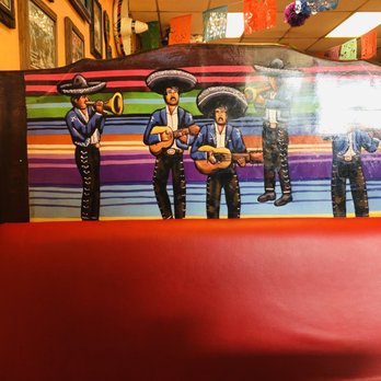 Tacos Las Salsas - Decorative seating - Mexican Near Me - Bakersfield, California Tacos Las Salsas - Decorative seating - Mexican Near Me - Bakersfield, California