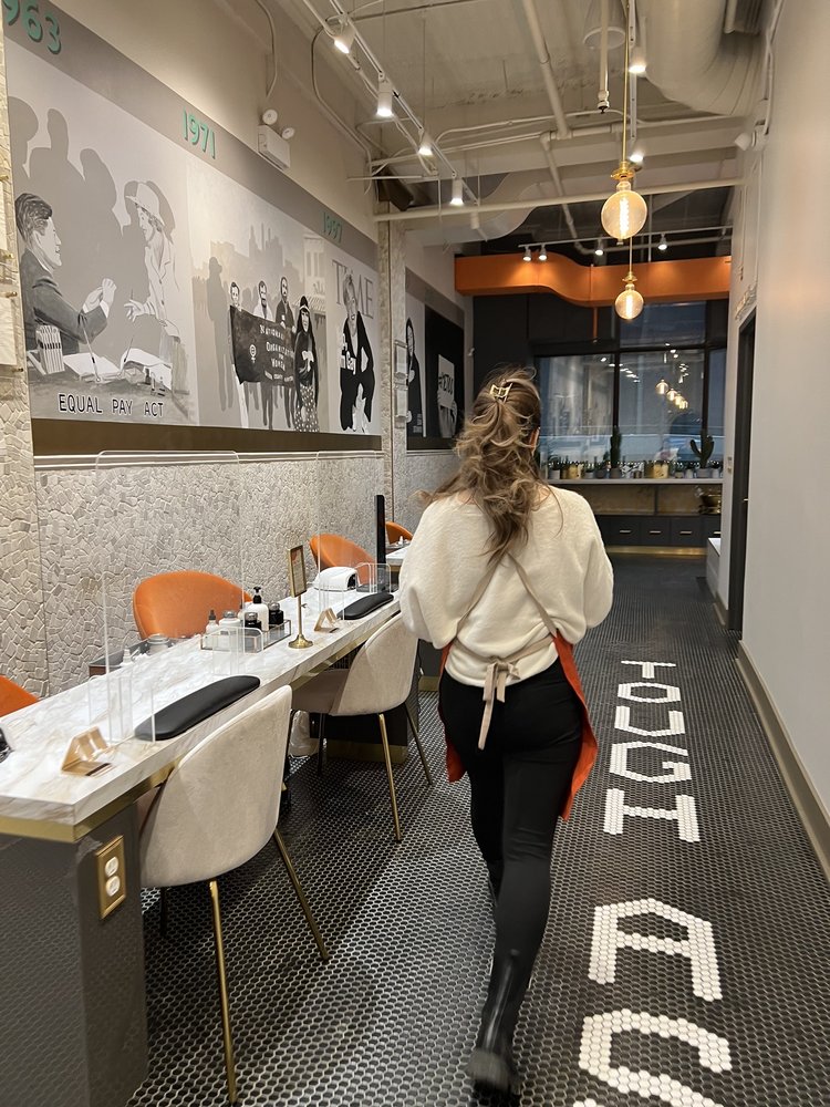 7AM NAILS Updated August 2024 13 Reviews 180 N Upper Wacker Dr