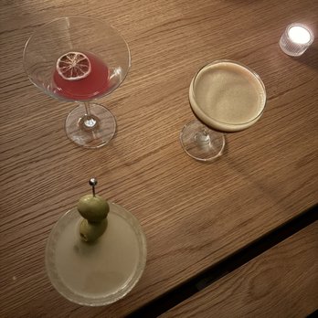 House Divided - Dirty martini extra olives, pomegranate martini, espresso martini - Cocktail Bars Near Me - Roseville, California
