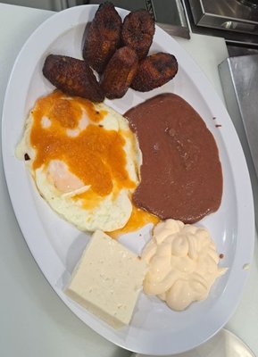 Las Pavas Restaurant y Pupuseria by null