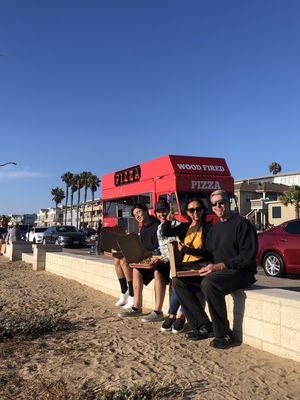 Angelenos' Wood Fired Pizza Catering by null