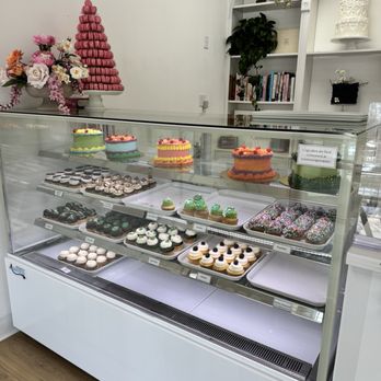 Love Riley - Cute displays - Bakeries Near Me - Columbus, Ohio
