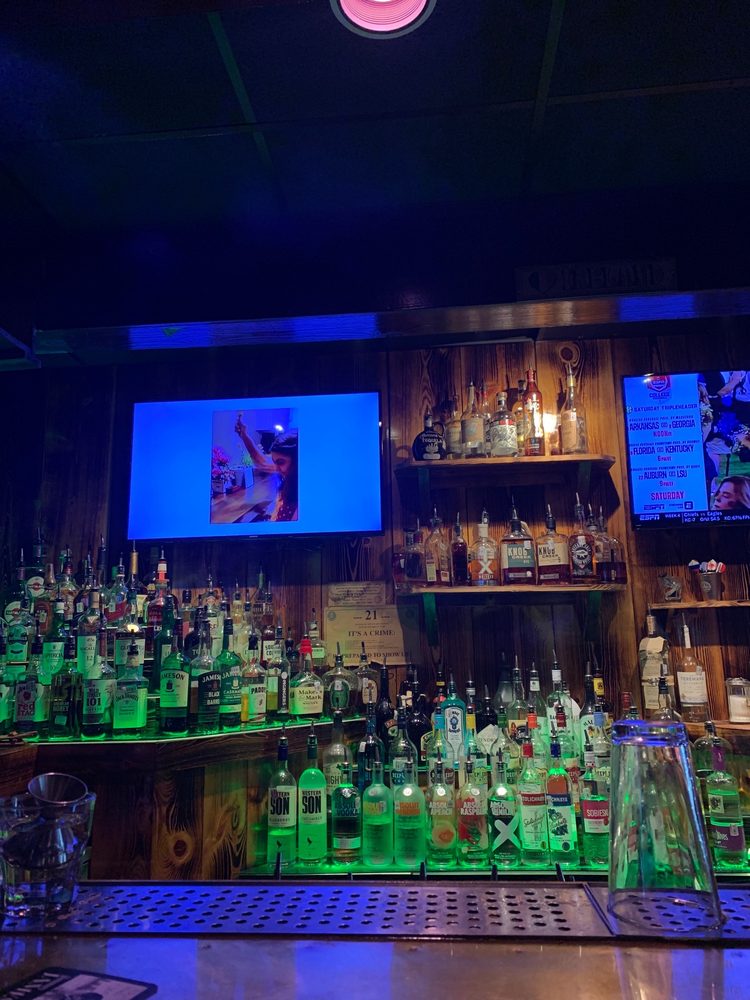 MOLLY’S PUB - 31 Photos & 67 Reviews - 24905 Interstate 45, Spring ...