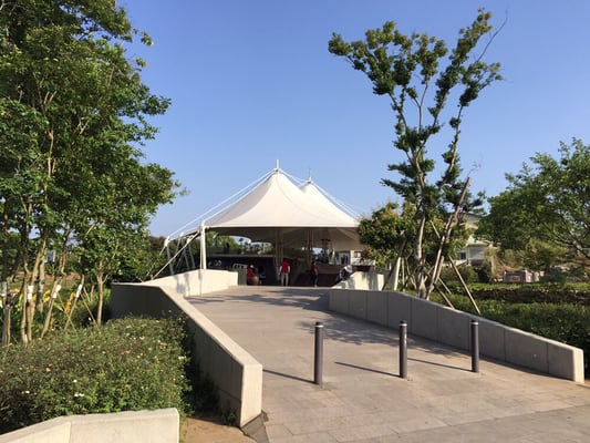 Sunny Hills Nantou Store by null