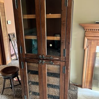 Cino’s Moving - An antique delicate furniture - Movers Near Me - Portland, Oregon Cino’s Moving - An antique delicate furniture - Movers Near Me - Portland, Oregon