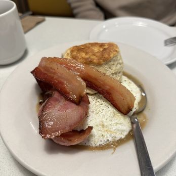 White Lily Diner - Southern breakfast - Breakfast & Brunch Near Me - Toronto, Ontario