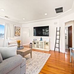 Cardo Vacation Rentals - Designed by Cardo