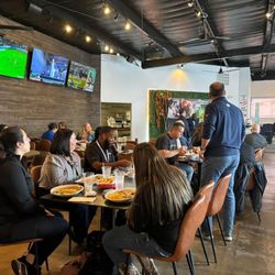 BarraCruda TexMex & Mariscos - Inside vibe