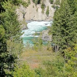 Trailhead Grille - First glimpse of the Falls is Breathtaking!