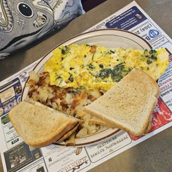 Charles Town Family Diner - Florentine Omelet