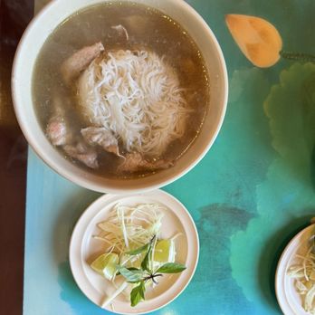 Pho Huong - Mediocre Pho with tiny herb portion - Vietnamese Near Me - Ridgeland, Mississippi Pho Huong - Mediocre Pho with tiny herb portion - Vietnamese Near Me - Ridgeland, Mississippi