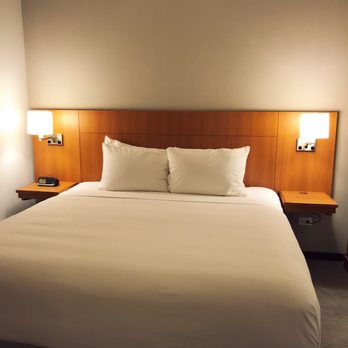 Hyatt Place - King bed - Hotels Near Me - St. Petersburg, Florida Hyatt Place - King bed - Hotels Near Me - St. Petersburg, Florida