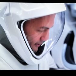 Global Effects - Space helmets