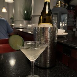 Big Fish Restaurant & Bar - Cucumber Mint Martini and Chardonnay