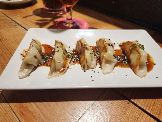 GiGi von tapas by null