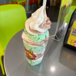 Jeremiah's Italian Ice - Scoop froggy frog + swirl