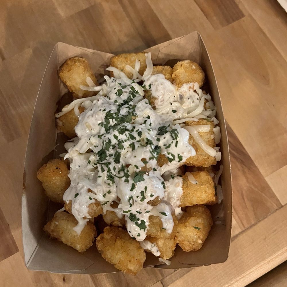 Bunnyman Brewing - Garlic Aioli Tots - Breweries Near Me - Lorton, Virginia Bunnyman Brewing - Garlic Aioli Tots - Breweries Near Me - Lorton, Virginia