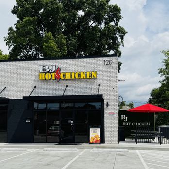 BJ Hot Chicken - Outside - Chicken Wings Near Me - Goodlettsville, Tennessee