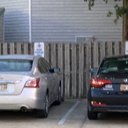 Hotel Whiskey - No parking