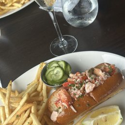 Lobster roll and champagne Lobster roll and champagne
