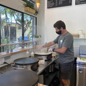 Ganesh Dosa - Owner in action making my Chef Recommendation Crepes - Indian Near Me - Kailua, Hawaii Ganesh Dosa - Owner in action making my Chef Recommendation Crepes - Indian Near Me - Kailua, Hawaii