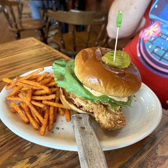 Cactus Country Kitchen - Hot chicken sandwich with sweet potato fries - American Near Me - Somerset, Texas Cactus Country Kitchen - Hot chicken sandwich with sweet potato fries - American Near Me - Somerset, Texas