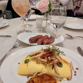 La Fontaine - Breakfast & Brunch Near Me - Las Vegas, Nevada La Fontaine - Breakfast & Brunch Near Me - Las Vegas, Nevada