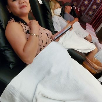 Dancing Finger Massage - I think she's happy - Massage Near Me - Key West, Florida