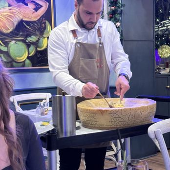 Locanda Sorrento - Preparing Cacio e Pepe - Italian Near Me - Campbell, California Locanda Sorrento - Preparing Cacio e Pepe - Italian Near Me - Campbell, California