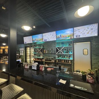 X Golf - Bar - Golf Near Me - O'Fallon, Missouri
