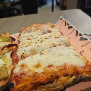 Pizza Collective - Plain cheese. Good - Pizza Near Me - New York, New York Pizza Collective - Plain cheese. Good - Pizza Near Me - New York, New York