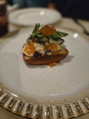 Bistro 8 by null