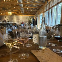 Arrowhead Creek Vineyards - Some glasses and the inside of the flight room