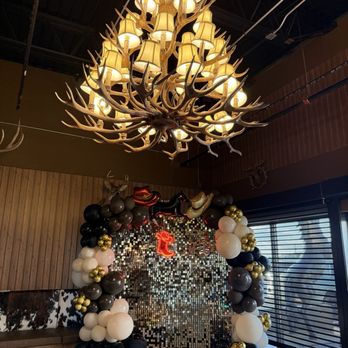 Saddle Bar & Grill - American Near Me - Acworth, Georgia