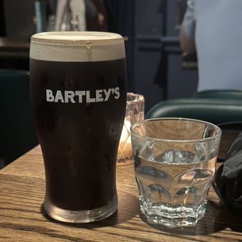 Bartley's - Cocktail Bars Near Me - New York, New York