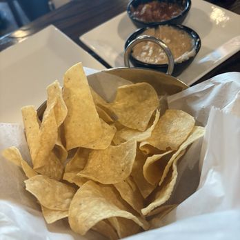 El Carbón Mexican Eatery - Complimentary chips with salsa and bean dip. - Mexican Near Me - Scottsdale, Arizona El Carbón Mexican Eatery - Complimentary chips with salsa and bean dip. - Mexican Near Me - Scottsdale, Arizona