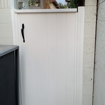 Top Notch Builder - New functioning perfect custom gate at a reasonable charge. - Fences & Gates Near Me