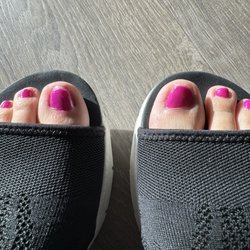 Vt Nails - Although he got rid of the ingrown nail pain, my nails were cut way too short and round.