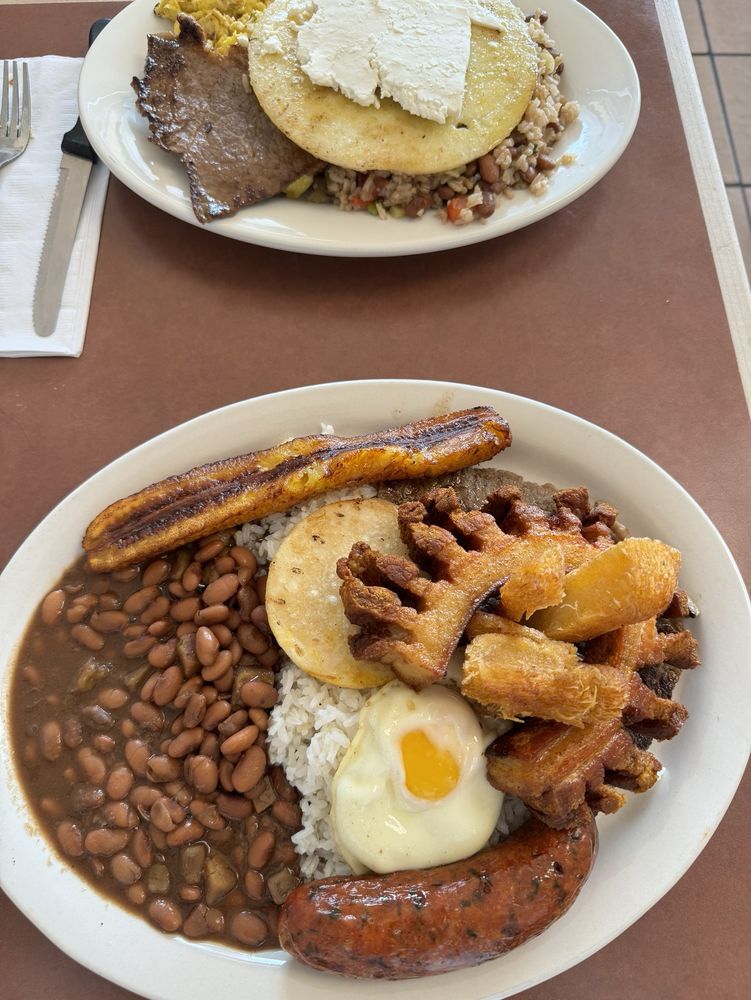 Donde Julio Restaurant 2