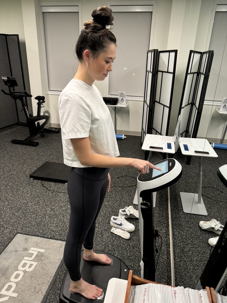 MOOV Health & Wellness Logo